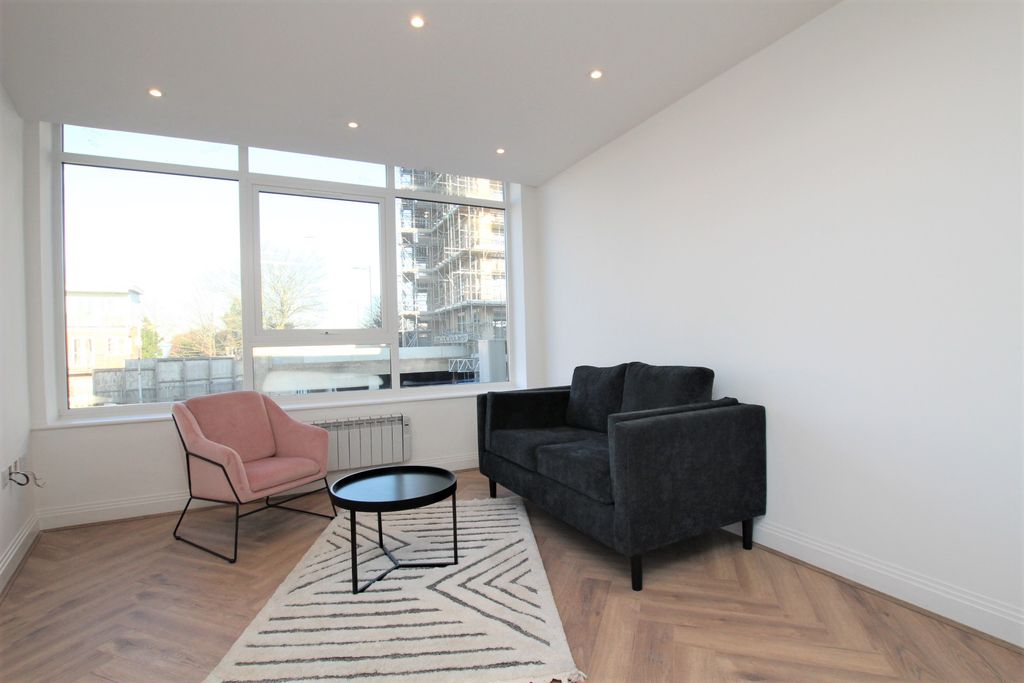 Property photo 1 of 5