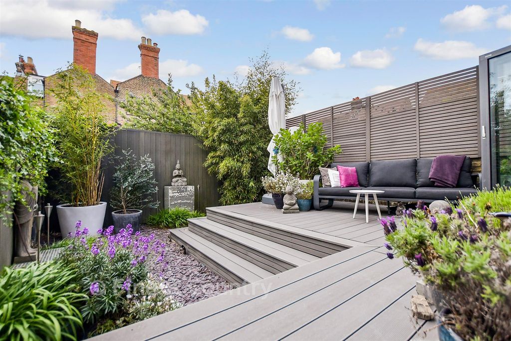 Property photo 2 of 31 Rear Garden