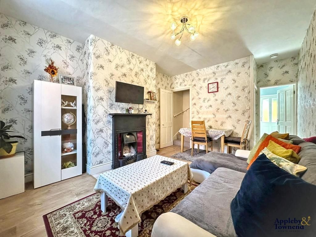 Property photo 2 of 17