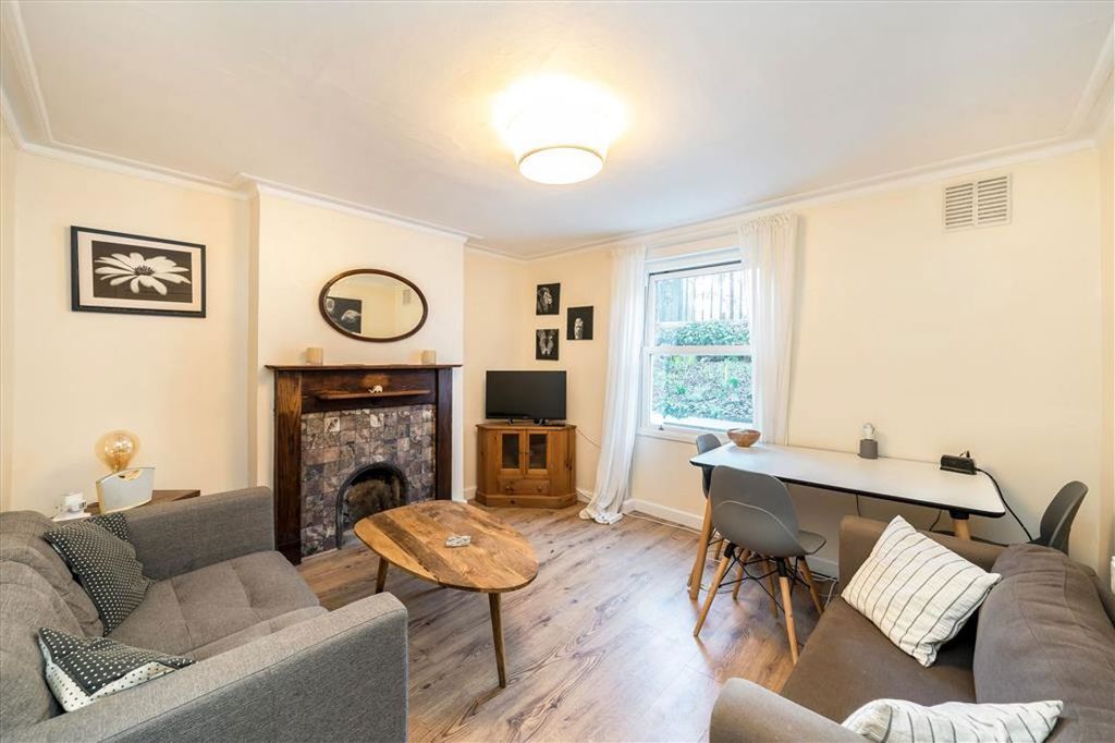 Property photo 2 of 5