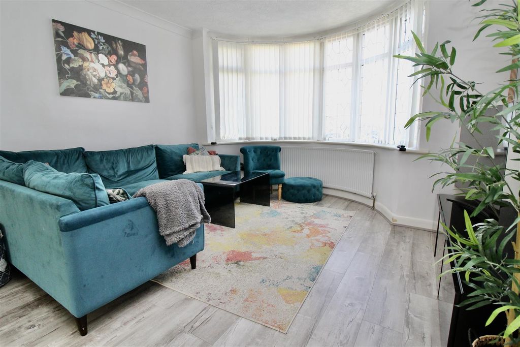 Property photo 3 of 20 Reception Room