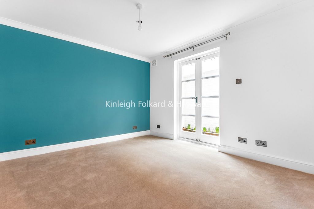 Property photo 3 of 7 Picture No. 13