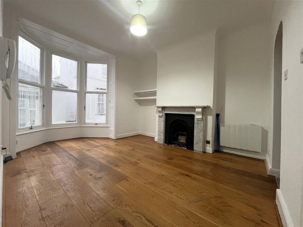 Property photo 2 of 11 Img_9502.Jpg