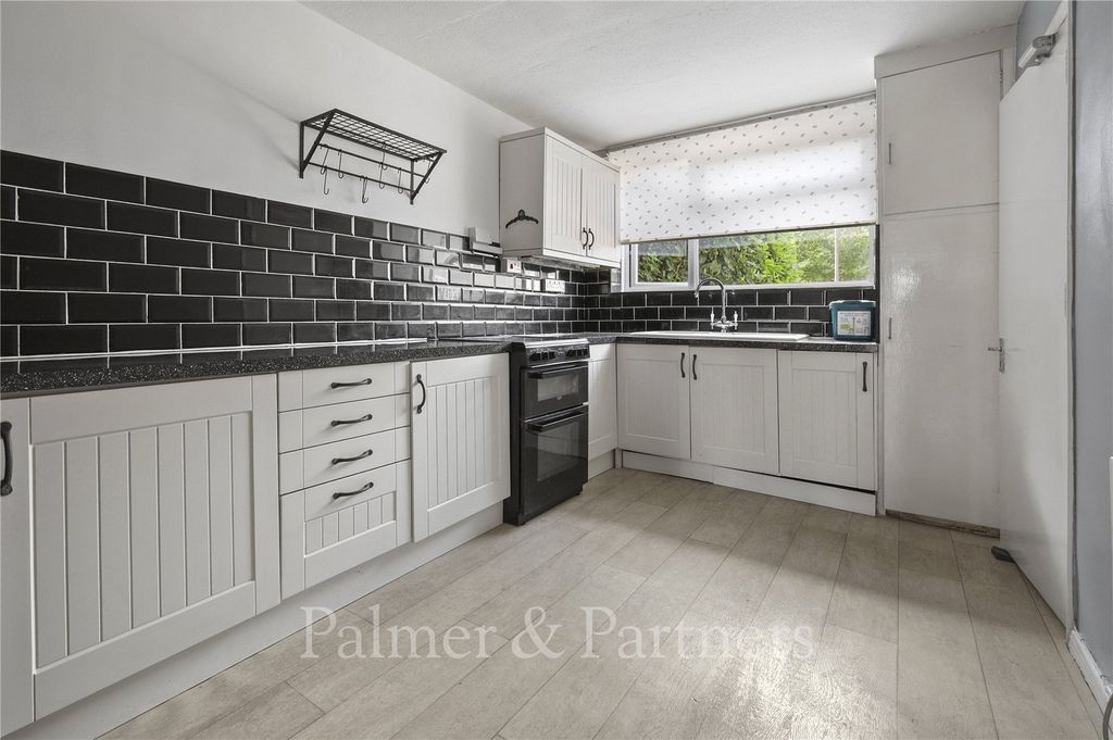 Property photo 2 of 13 Kitchen