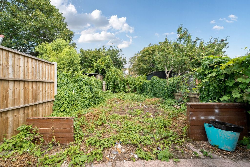 Property photo 2 of 19 Picture No. 05