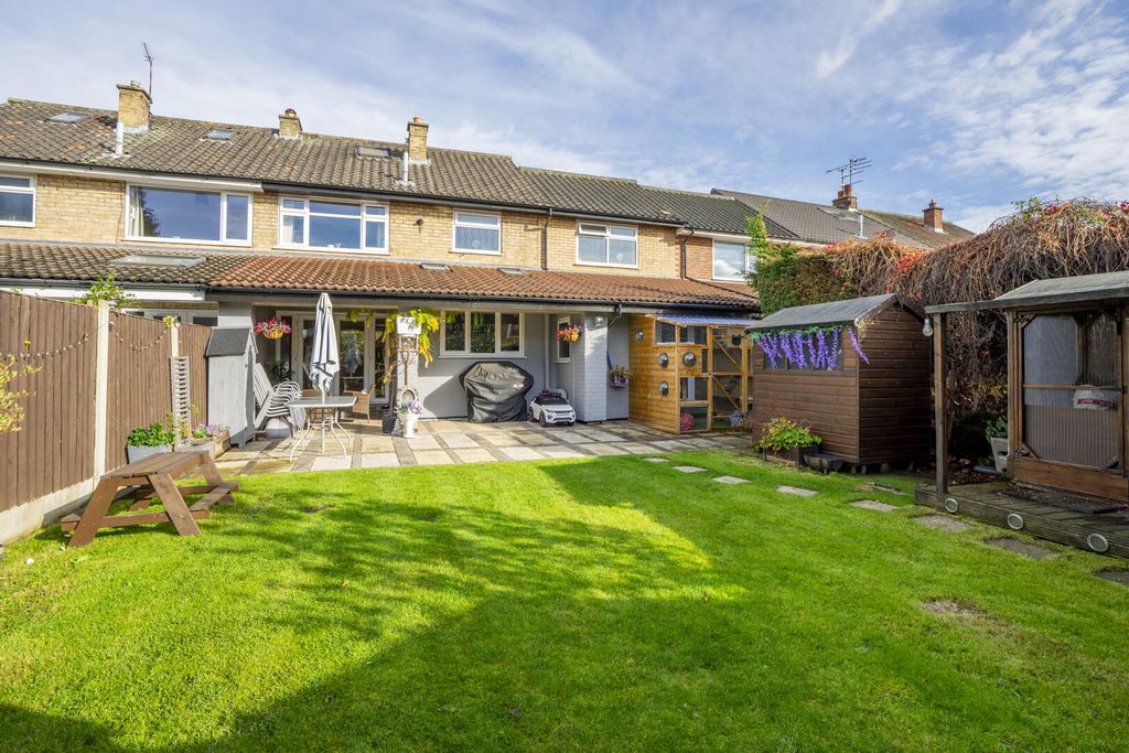 Property photo 2 of 21 Rear Garden