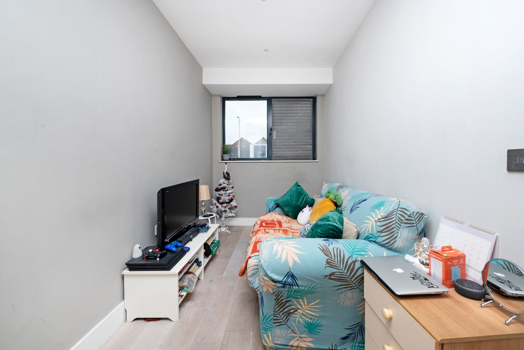 Property photo 1 of 5