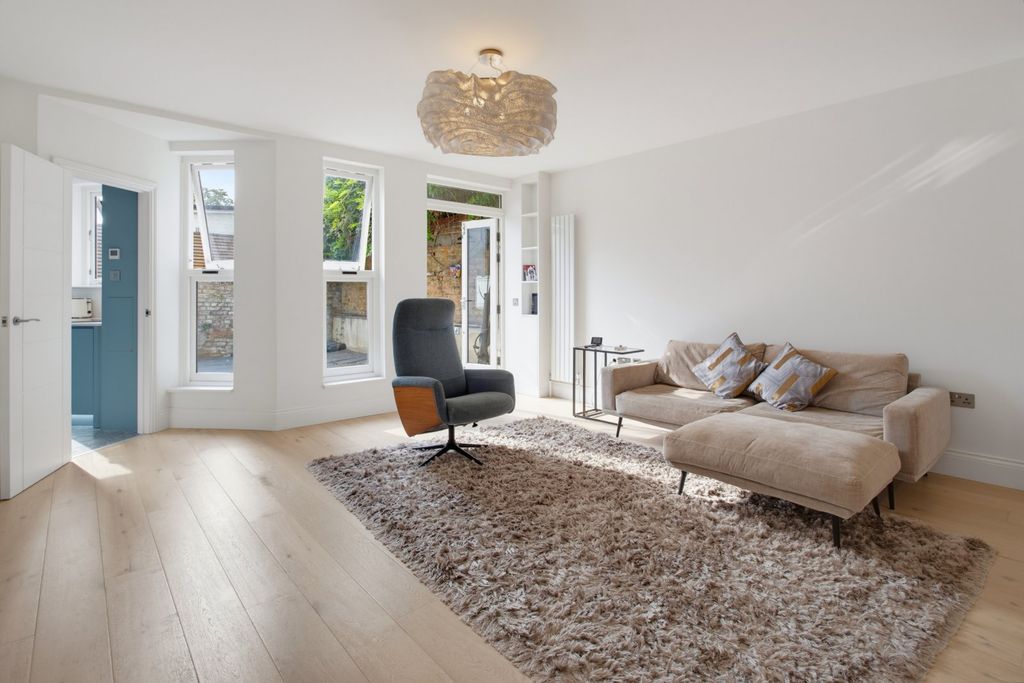 Property photo 1 of 17 Reception Room
