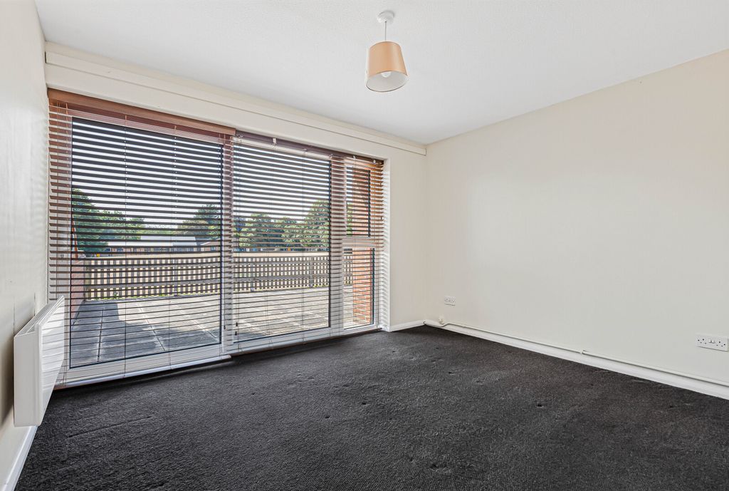 Property photo 3 of 17 Picture No. 04