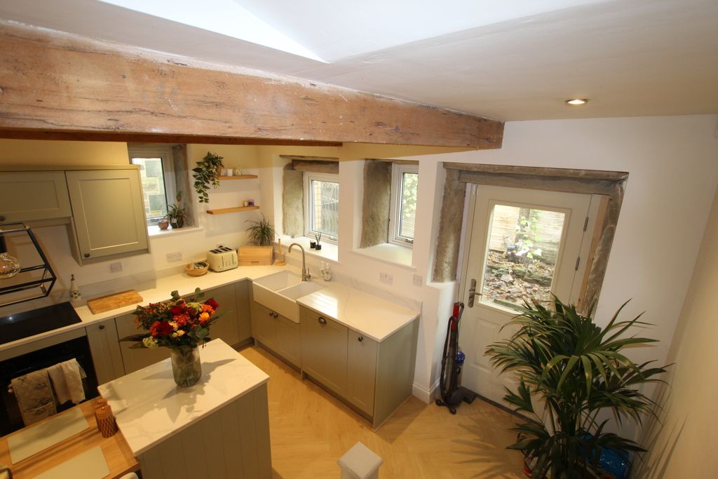 Property photo 3 of 22 Img_5033