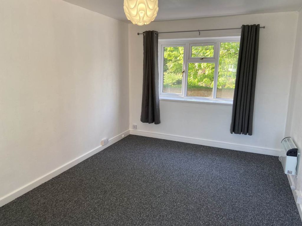 Property photo 3 of 7 Img_7937