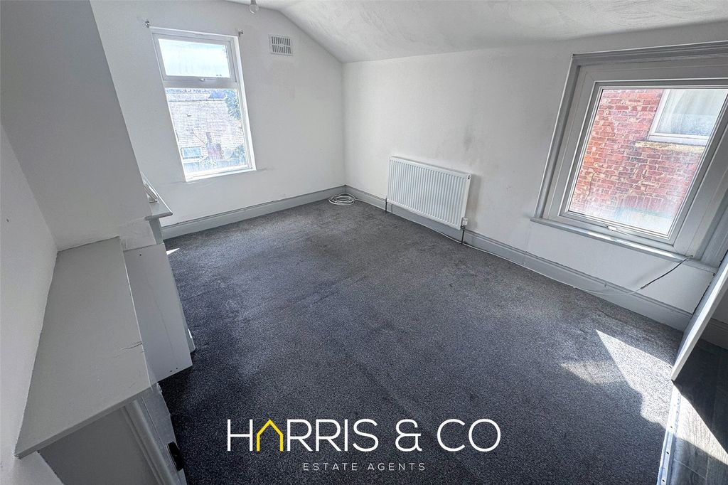Property photo 2 of 6 Picture No. 04