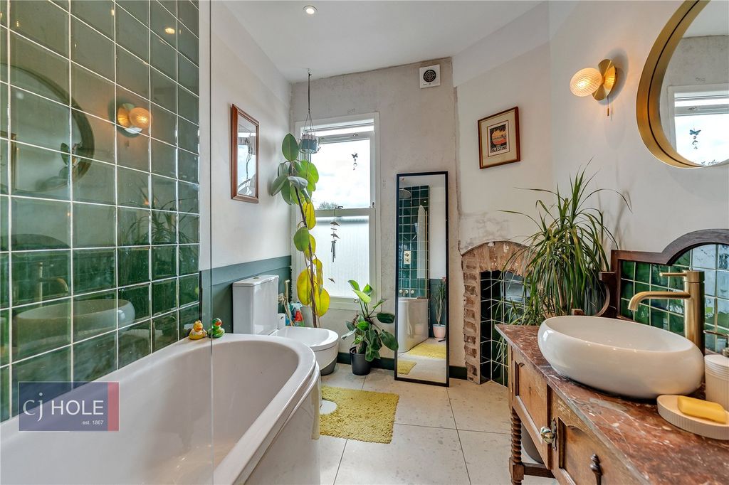 Property photo 3 of 12 Picture Ndata:Io. 02