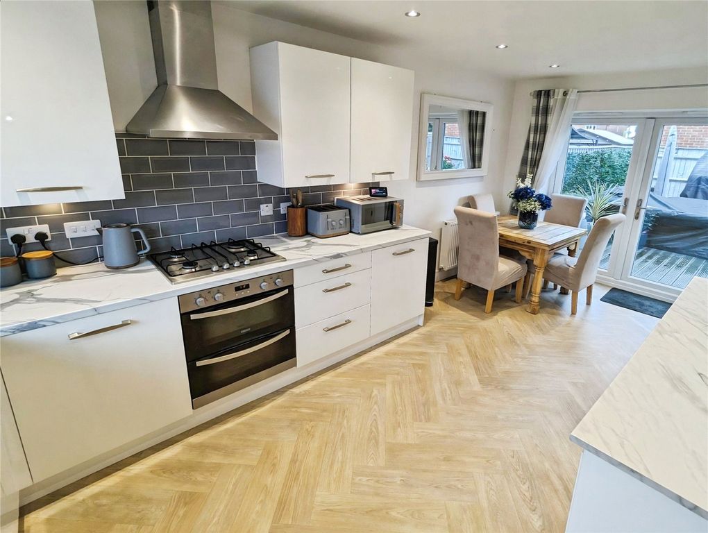 Property photo 2 of 16 Kitchen/Diner