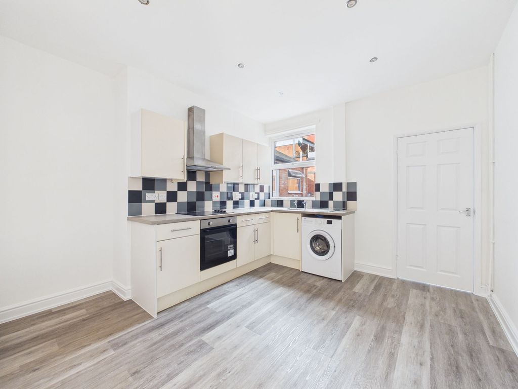 Property photo 3 of 13 Dining Kitchen