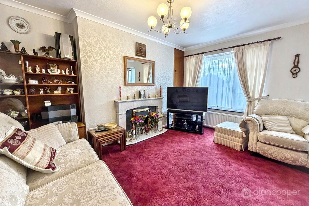 Property photo 2 of 12 5088742