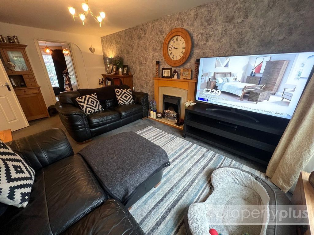 Property photo 3 of 27 Picture No. 15