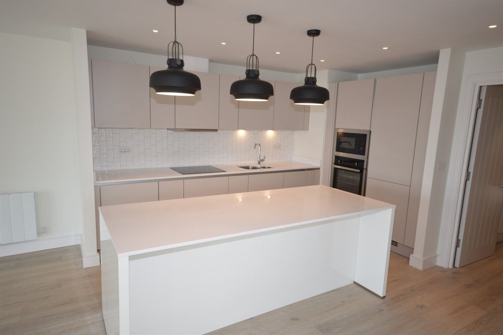 Property photo 3 of 5