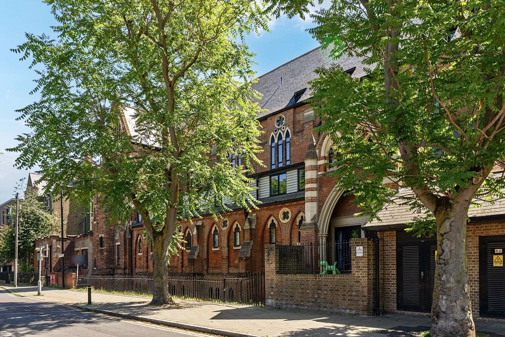 Property photo 1 of 14 1466291-1-6A15926...