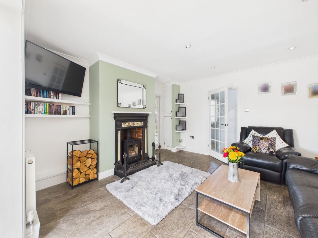 Property photo 2 of 29 4435515