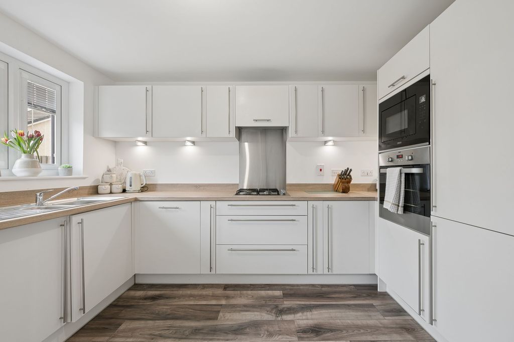 Property photo 3 of 36 Kitchen Area