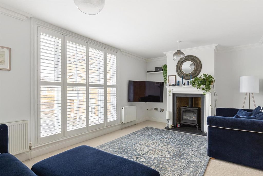 Property photo 2 of 26 010A3734-Hdr.Jpg