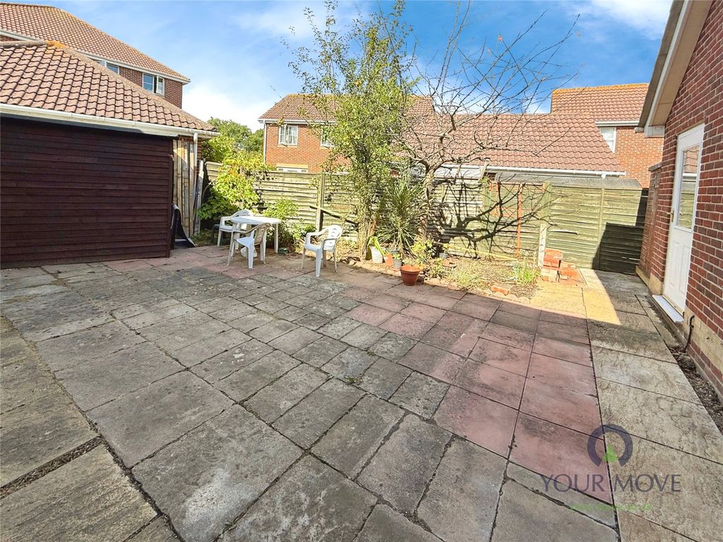 Property photo 3 of 8 Garden