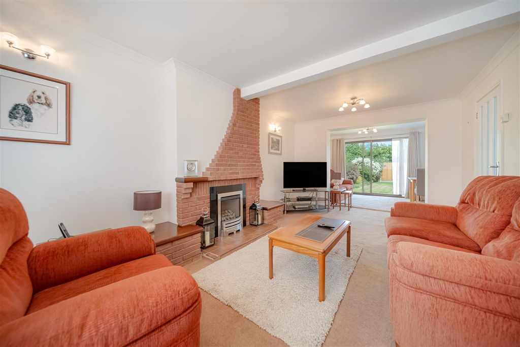 Property photo 2 of 14 Ellenbrook Rd-39.Jpg