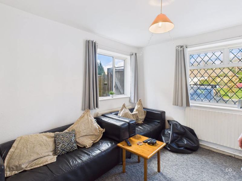 Property photo 1 of 13 Living Room