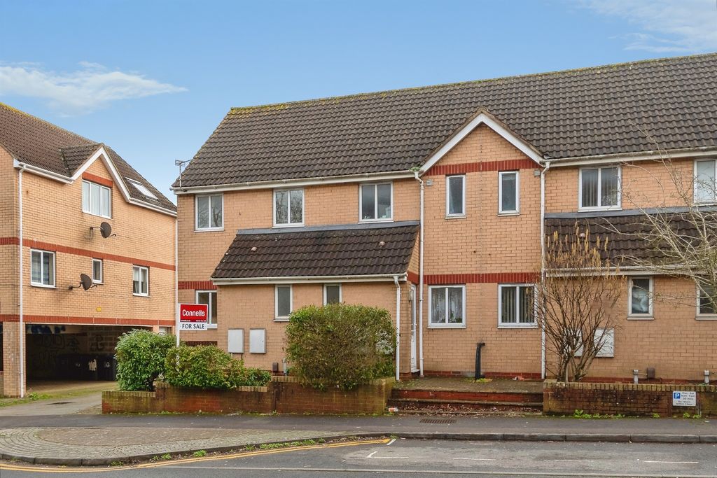 Property photo 1 of 9