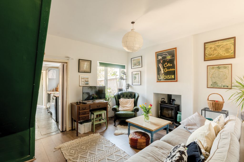 Property photo 2 of 19 2