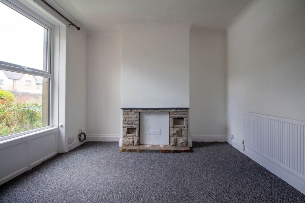 Property photo 3 of 17 Adam Hendry Ewemove Estate And Letting Agent In Hu