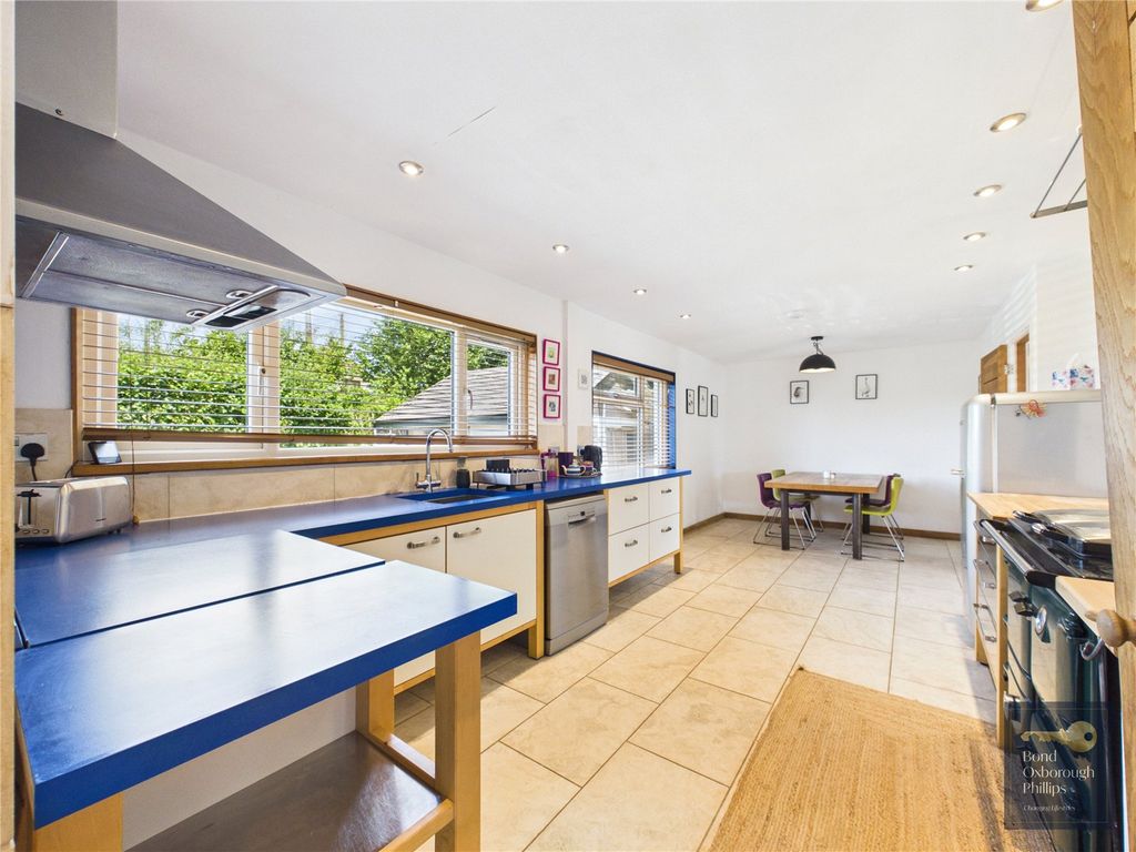 Property photo 3 of 33 Picture No. 03