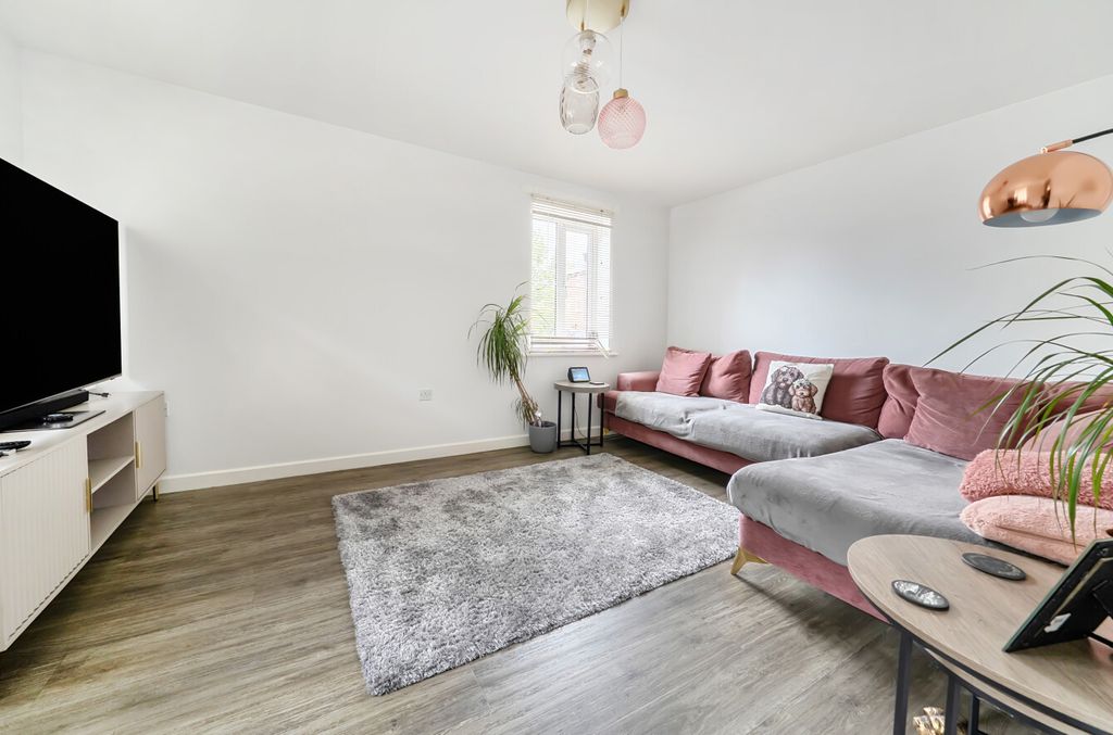 Property photo 2 of 18 1-6A84d1d6210De-1...
