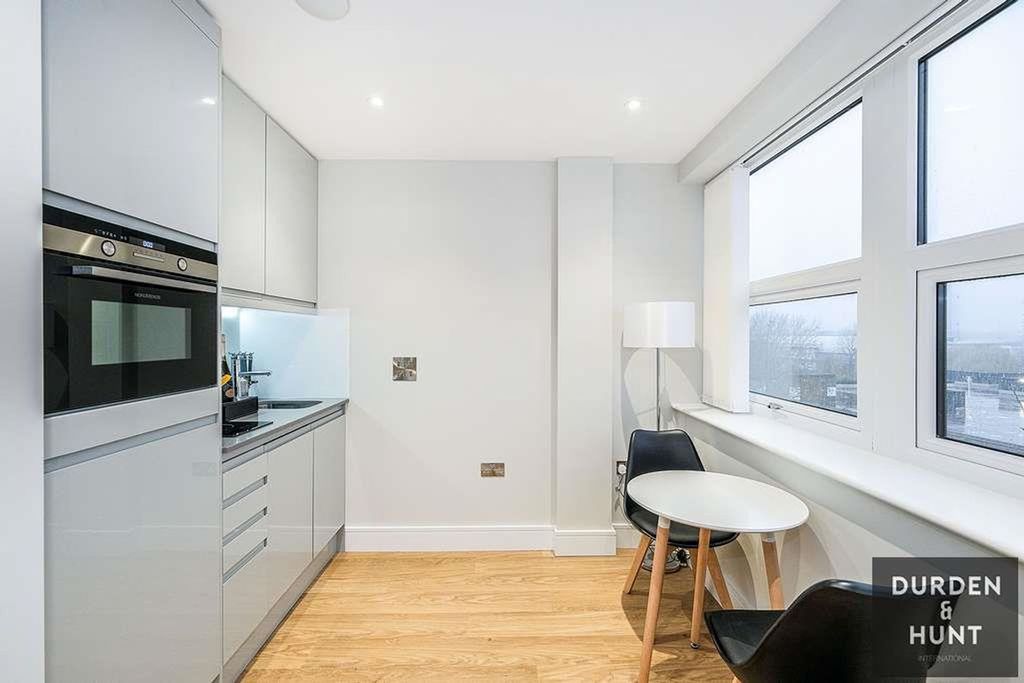 Property photo 3 of 20 Rosebery House