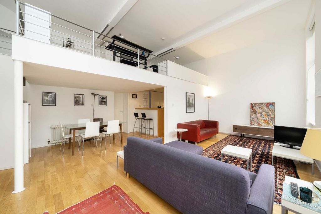 Property photo 2 of 7