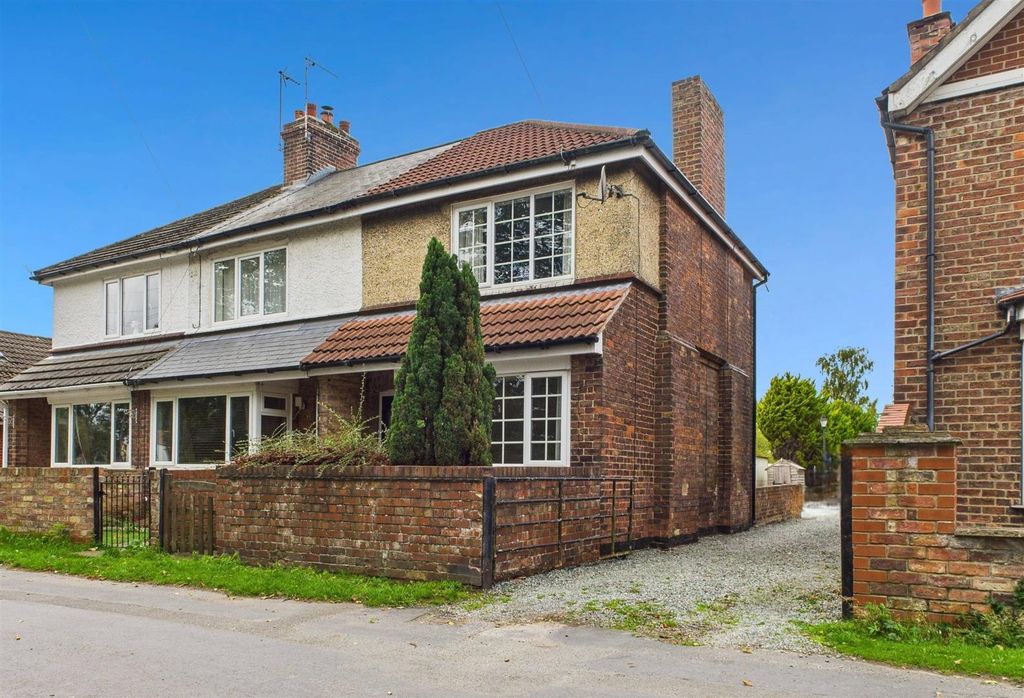 Property photo 1 of 16 Cam03303G0-Pr0219-Still0241.Jpg