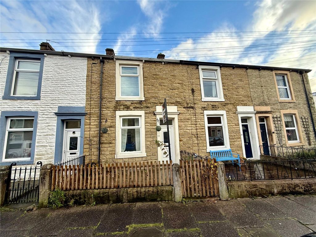 Property photo 1 of 14 Front