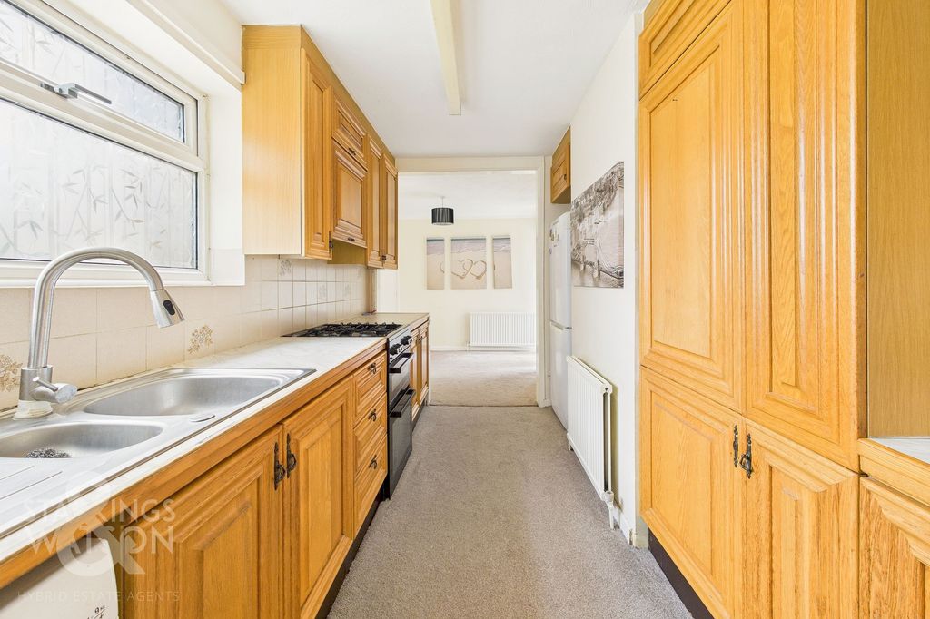 Property photo 3 of 23