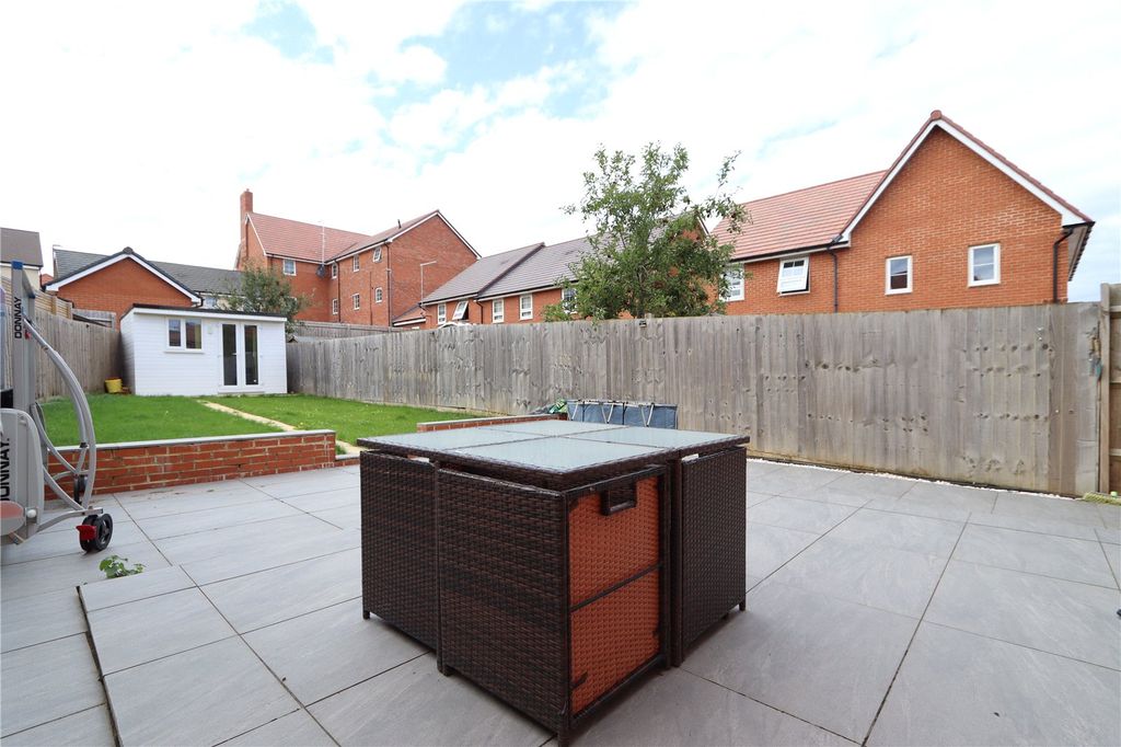 Property photo 2 of 18 Picture No. 04