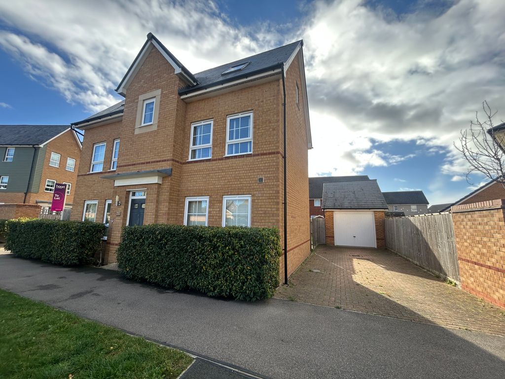 Property photo 2 of 18 Front