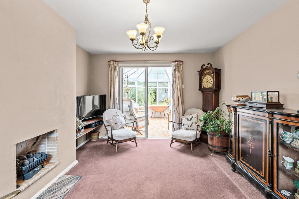 Property photo 2 of 21