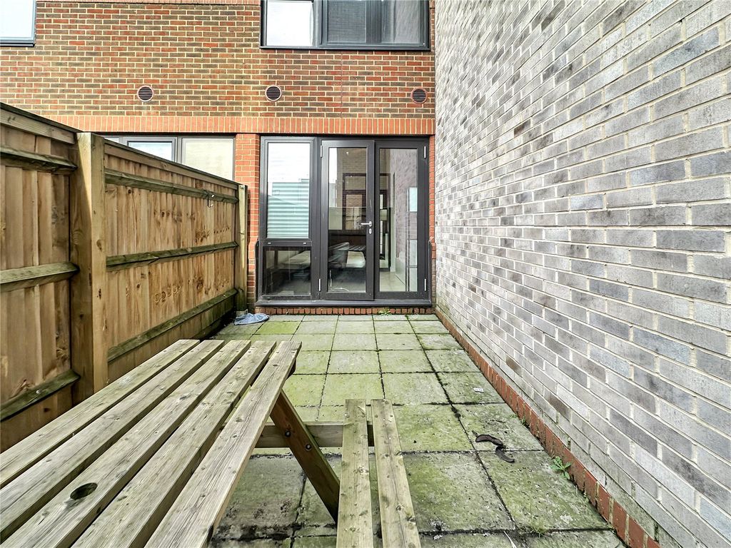 Property photo 3 of 9 Picture No. 08