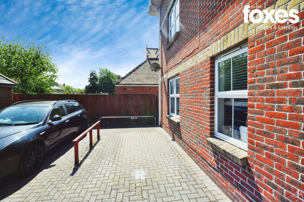 Property photo 3 of 14 2242242