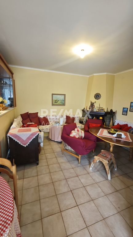 Property photo 3 of 50