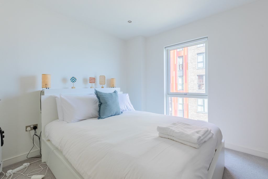 Property photo 3 of 25