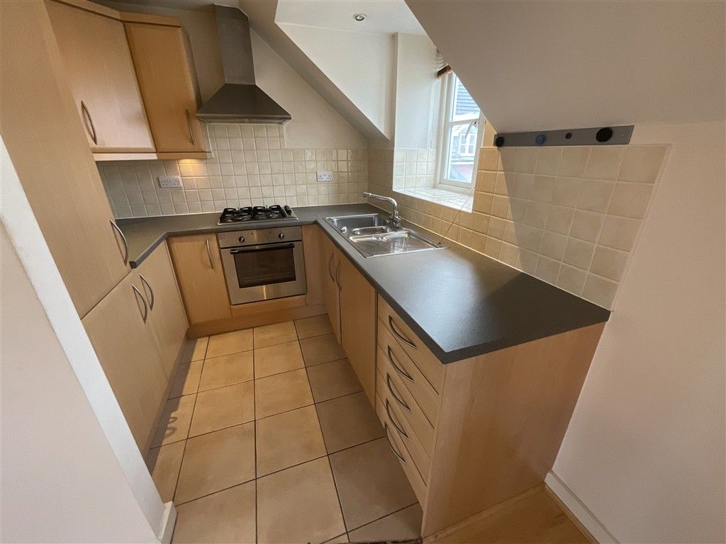 Property photo 1 of 8 Kitchen