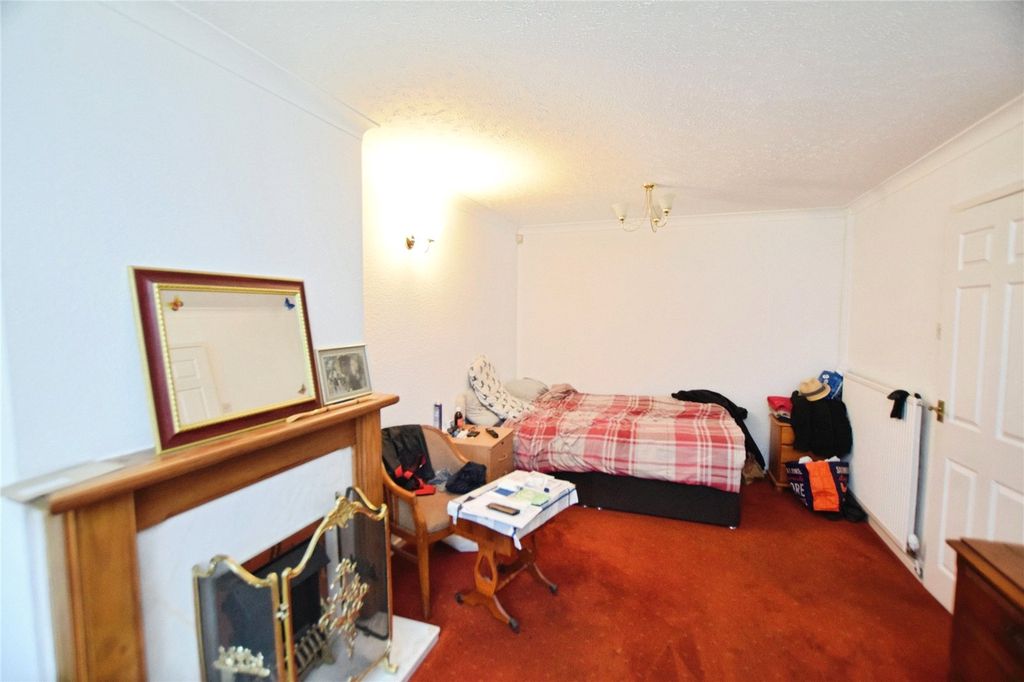 Property photo 2 of 15 Picture No. 10