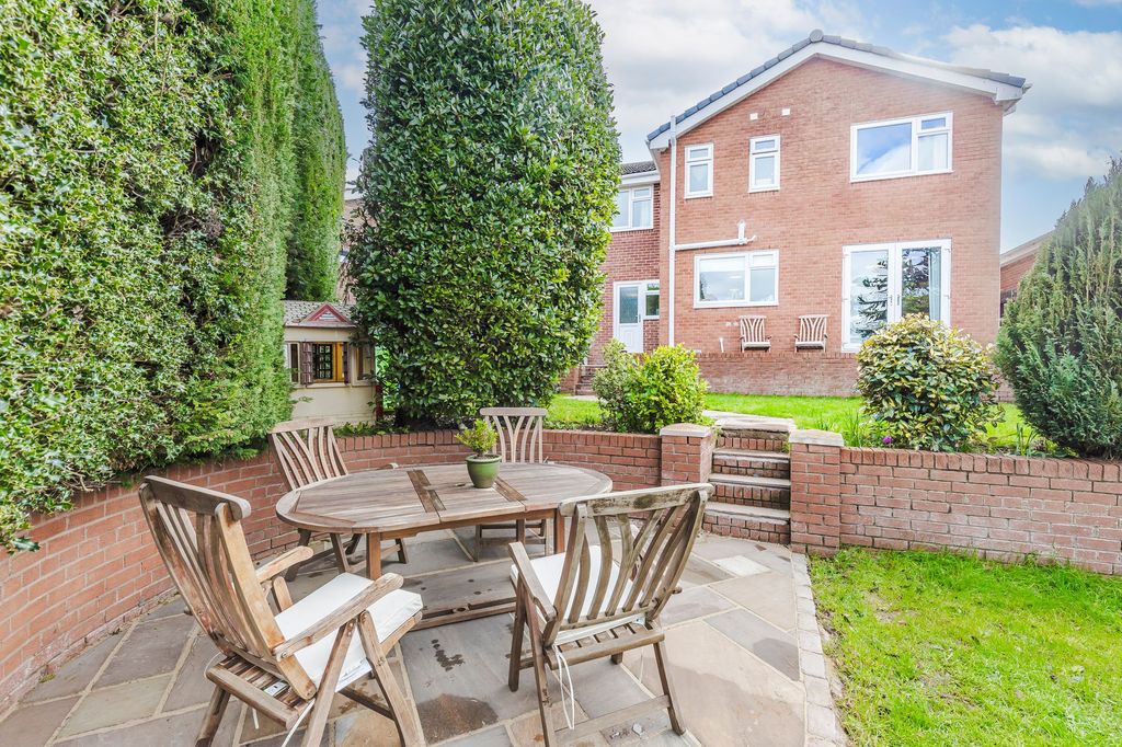 Property photo 3 of 25