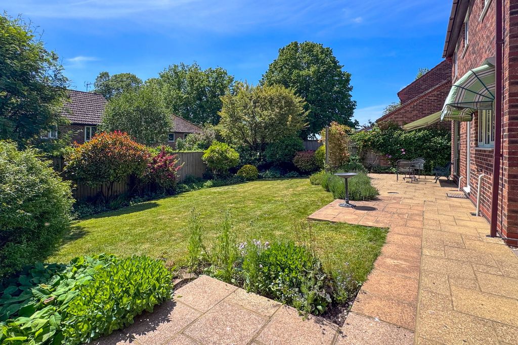 Property photo 2 of 16